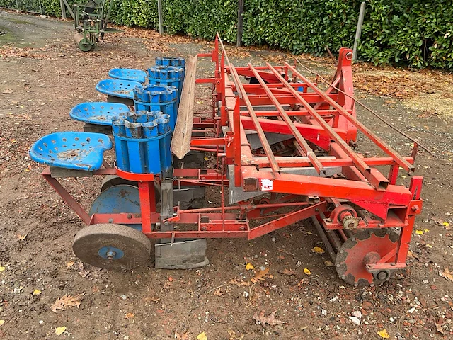 Lauwers 4-rijige plantmachine - afbeelding 9 van  16