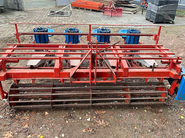 Lauwers 4-rijige plantmachine - afbeelding 11 van  16