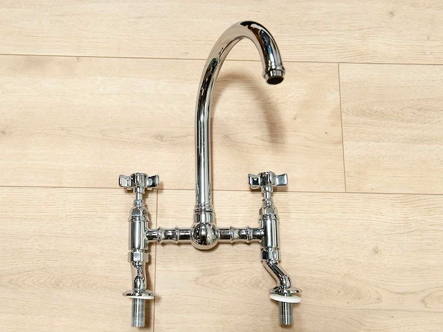Lavabo kraan - afbeelding 1 van  8