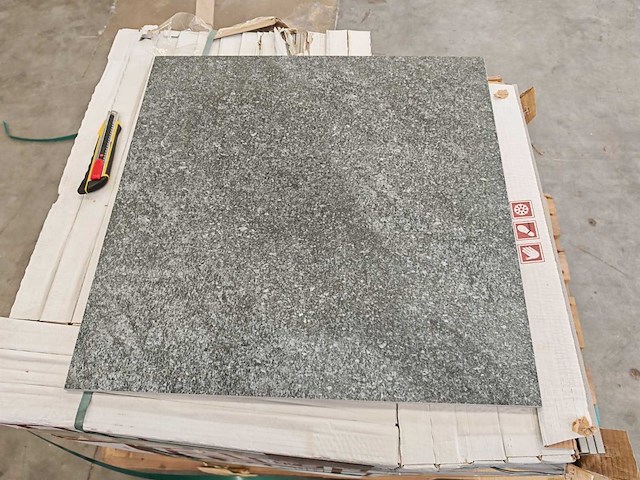 Lavigo pirin basaltgrijs mat vloertegel 60x60 cm 30,24 m² - afbeelding 3 van  9