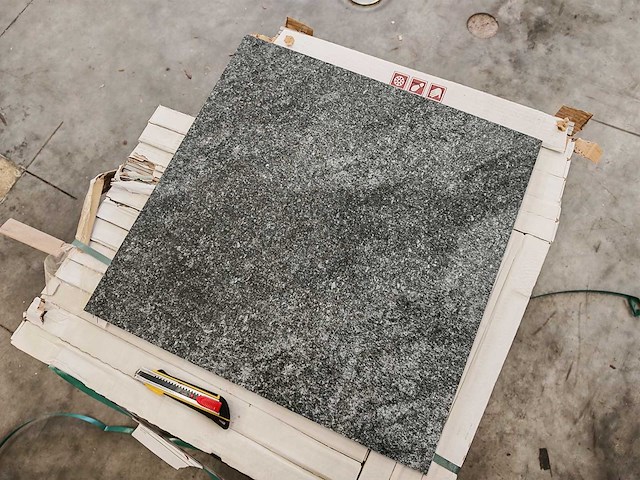 Lavigo pirin basaltgrijs mat vloertegel 60x60 cm 30,24 m² - afbeelding 8 van  9