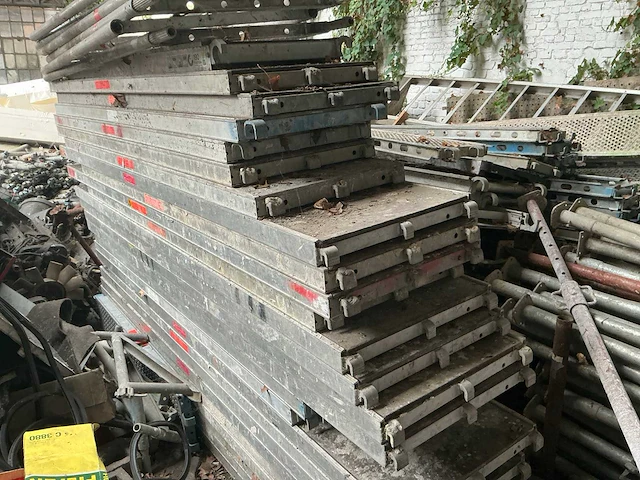 Layher overige aannemersmateriaal bouwstelling - afbeelding 1 van  5