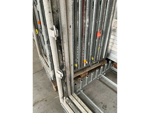 Layher staanders voor steigerstelling (28x) - afbeelding 10 van  10
