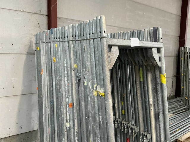 Layher staanders voor steigerstelling (36x) - afbeelding 3 van  9