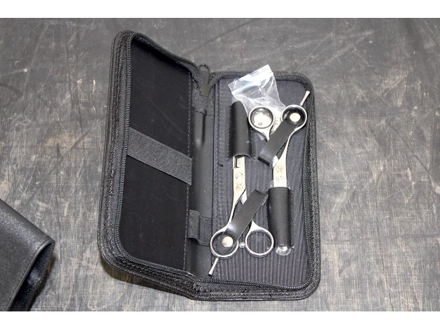 Leader etui met scharen (x2) - afbeelding 2 van  3