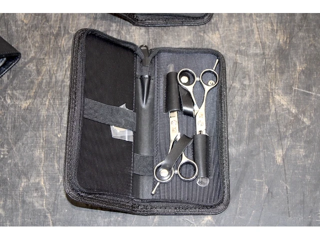 Leader etui met scharen (x2) - afbeelding 3 van  3
