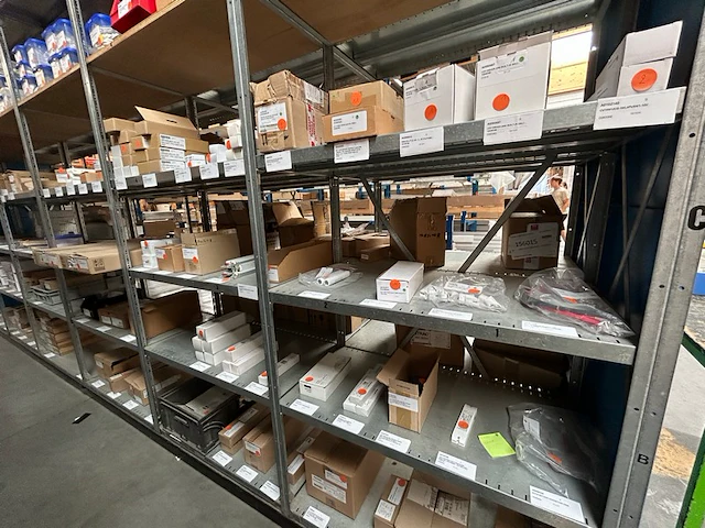 Led drivers, led strip, eendkapjes - afbeelding 1 van  14