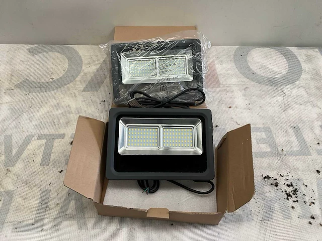 Led flood light - afbeelding 2 van  3