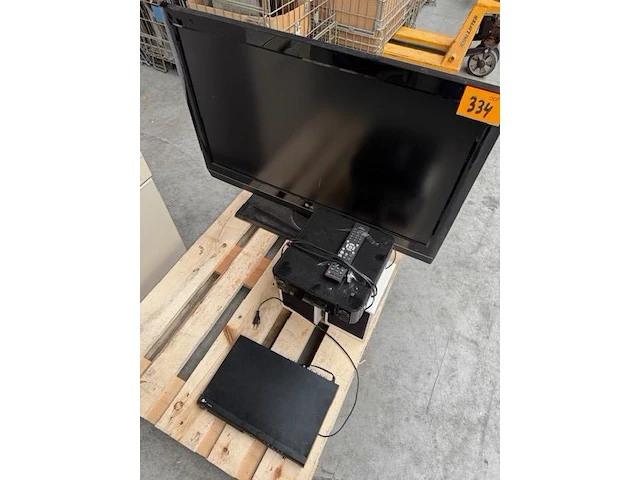 Led scherm lg + mini-keten marantz + dvd speler - afbeelding 1 van  16