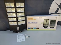 Led solarlamp straatlamp, met 1000 watt lichtopbrengst. nieuw in doos - afbeelding 1 van  15