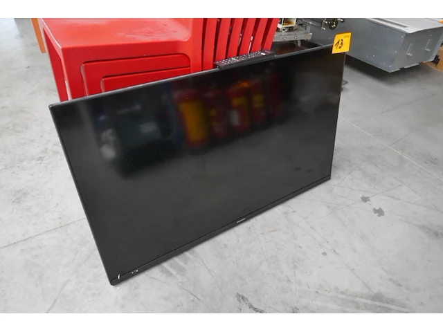 Led tv scherm grundig - afbeelding 1 van  4