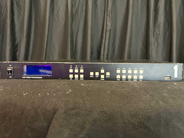 Led video processor - afbeelding 1 van  2