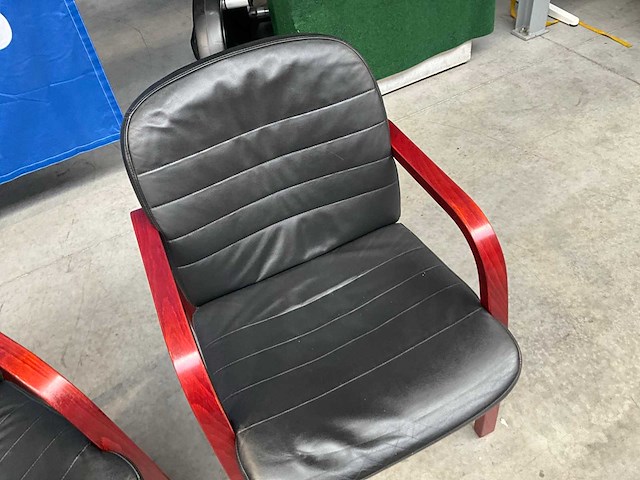 Lederen stoel (2x) - afbeelding 5 van  5