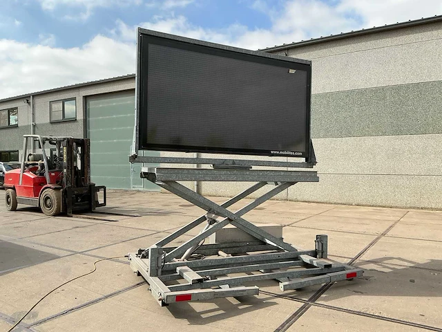 Ledscherm mobilites op frame - afbeelding 1 van  6