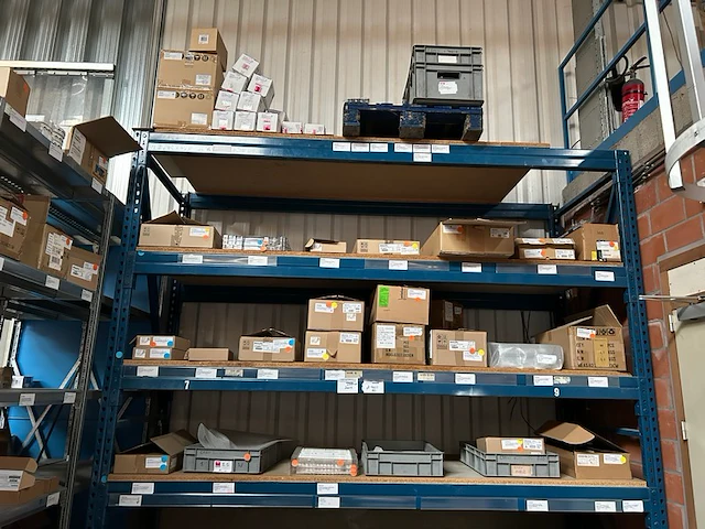 Ledstrips, ledbodem, connectoren - afbeelding 1 van  5