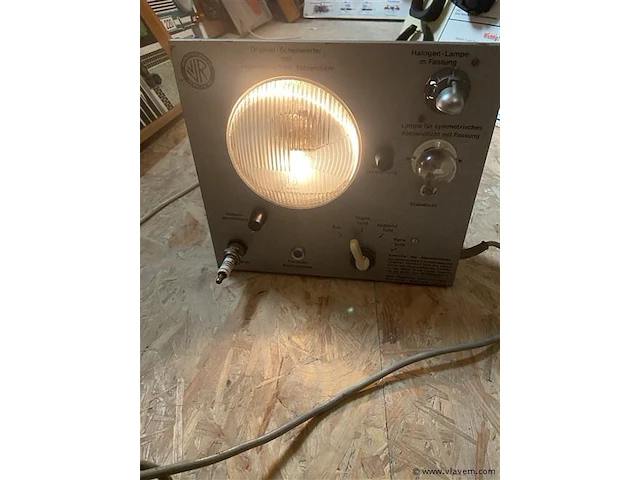 Leermodel koplamp auto - afbeelding 2 van  3