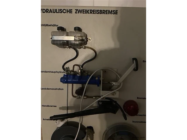 Leermodel remkring schijf en trommelrem - afbeelding 4 van  4