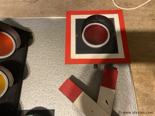 Leermodel verkeerslichten - afbeelding 3 van  3