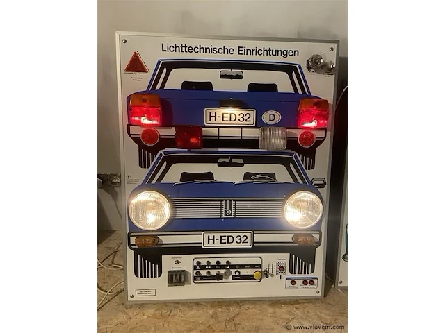 Leermodel verlichting auto - afbeelding 1 van  4