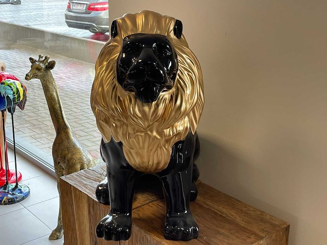 Leeuw zit h70cm zwart/goud - afbeelding 3 van  5