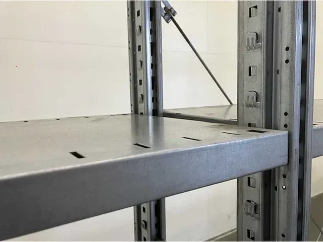Legbordstelling lengte 6580 mm hoogte 2300 mm , diepte 300 mm 6 niveaus occasie - afbeelding 3 van  7