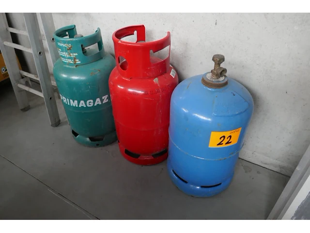 Lege gasflessen - afbeelding 1 van  2