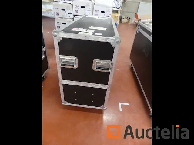 Lege transport vak op wielen - afbeelding 1 van  4