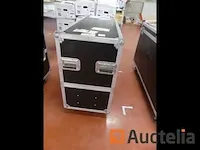 Lege transport vak op wielen - afbeelding 1 van  4