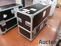 Lege transport vak op wielen - afbeelding 2 van  4