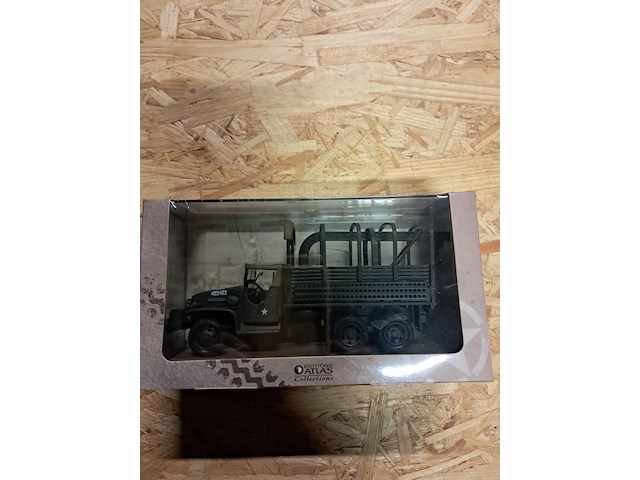 Leger vrachtwagen nieuw - afbeelding 1 van  1