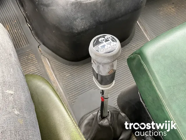 Legertruck met containerhaak - afbeelding 4 van  14