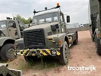 Legertruck met containerhaak - afbeelding 1 van  14