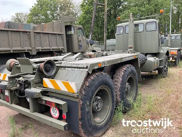 Legertruck met containerhaak - afbeelding 15 van  18