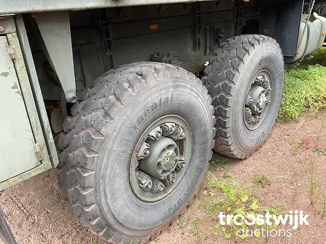 Legertruck met laadkraan - afbeelding 17 van  17