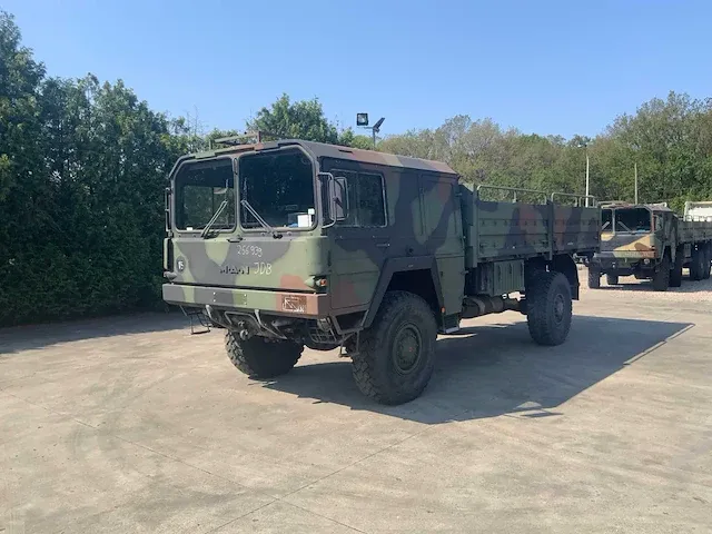 Legertruck - afbeelding 1 van  43