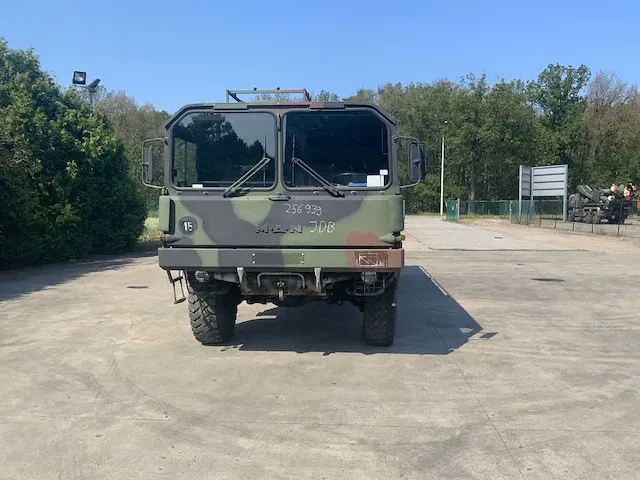 Legertruck - afbeelding 12 van  43