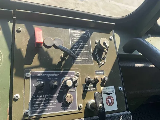 Legertruck - afbeelding 27 van  50