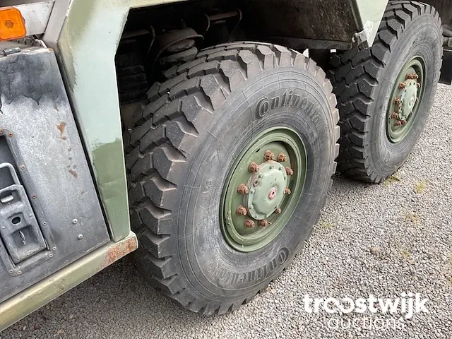 Legertruck - afbeelding 6 van  24