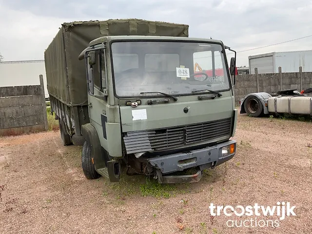 Legertruck - afbeelding 11 van  17