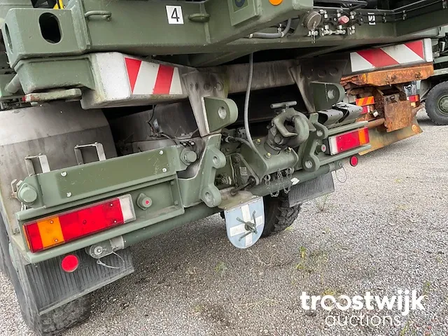 Legertruck - afbeelding 2 van  21