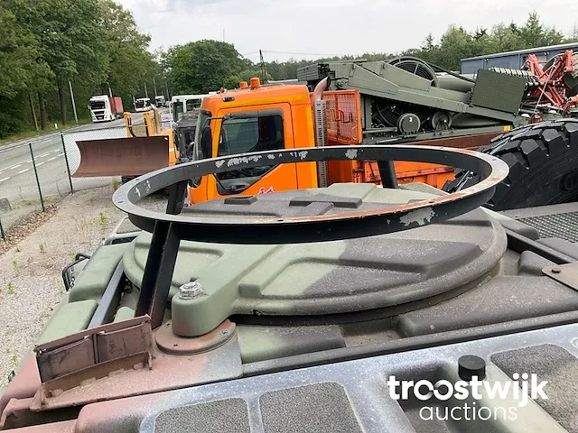 Legertruck - afbeelding 9 van  21