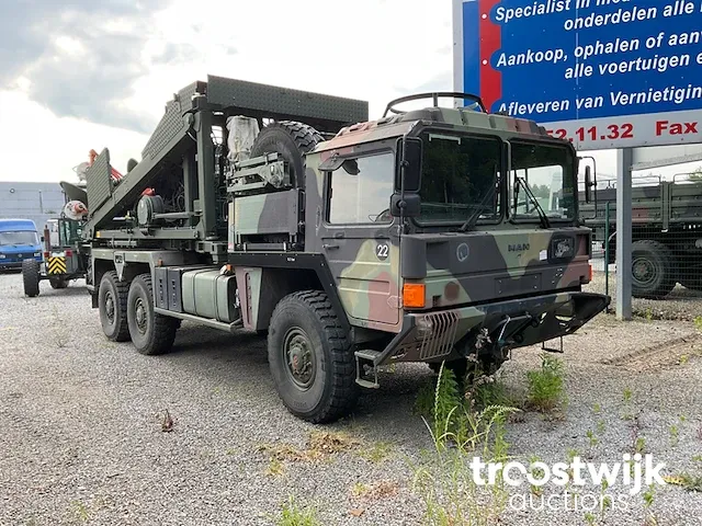 Legertruck - afbeelding 1 van  21