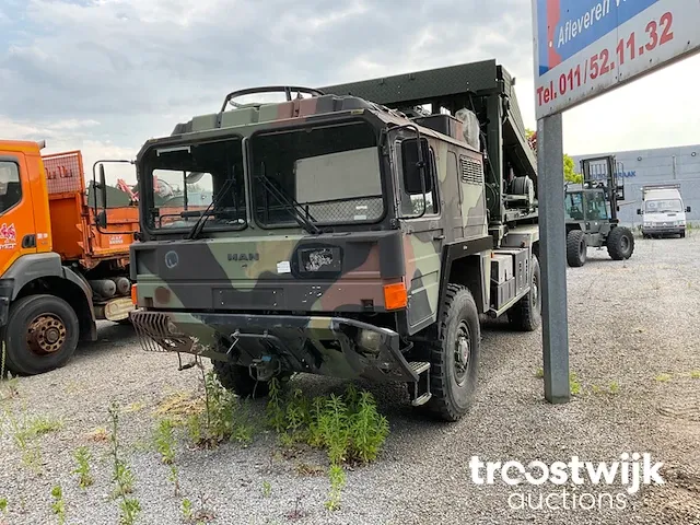 Legertruck - afbeelding 11 van  21