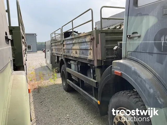 Legertruck - afbeelding 11 van  16