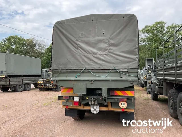 Legertruck - afbeelding 2 van  11