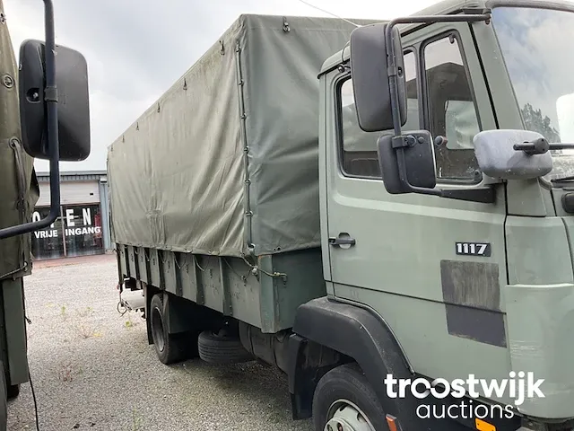 Legertruck - afbeelding 8 van  12