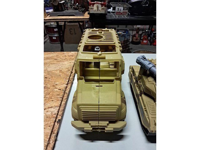 Legervoertuig 3 x met mannetjes 6 x - afbeelding 1 van  6