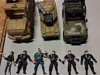 Legervoertuig 3 x met mannetjes 6 x - afbeelding 6 van  6