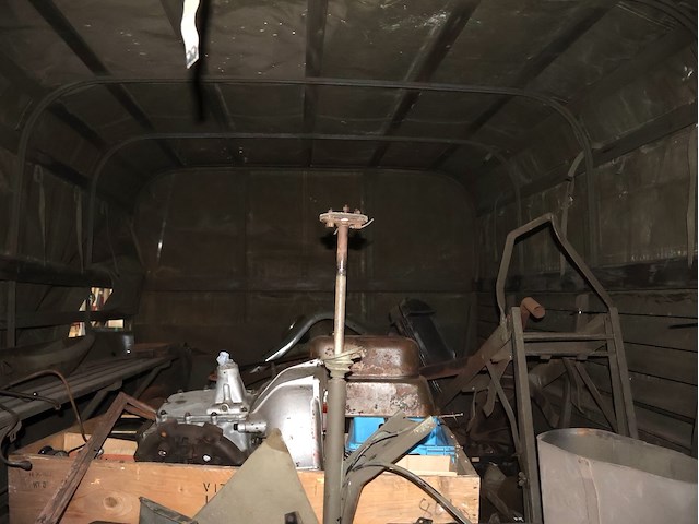 Legervrachtwagen bedford 1952 - afbeelding 4 van  18