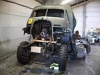 Legervrachtwagen bedford 1952 - afbeelding 11 van  18